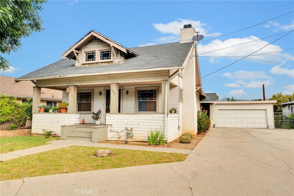 Property Photo:  5249 Aldama Street  CA 90042 