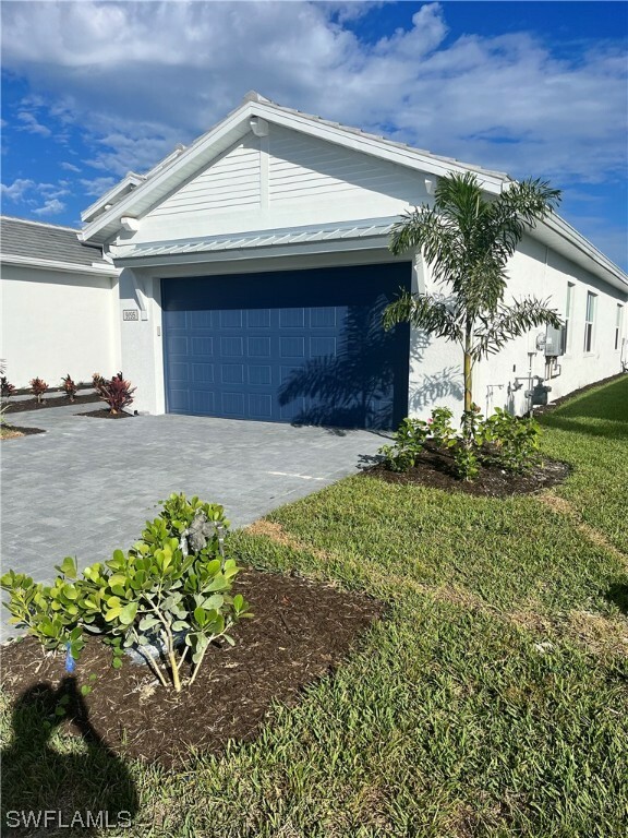 Property Photo:  9195 Cayman Drive  FL 34114 