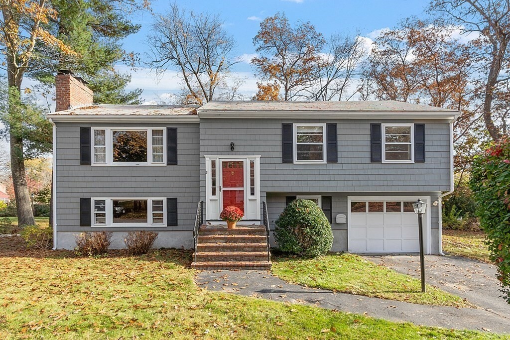 Property Photo: 3 Brant Lane MA 01460