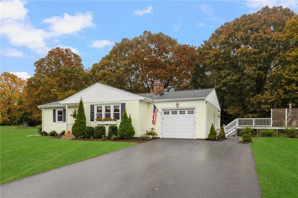 Property Photo:  32 Lawnwood Rd  RI 02852 