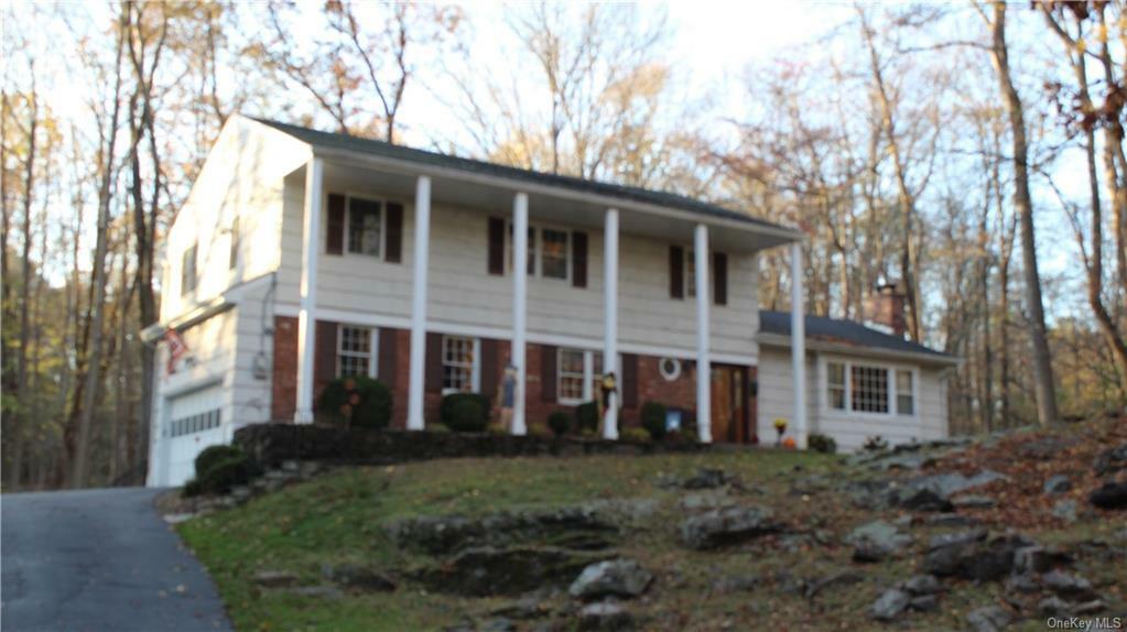 Property Photo:  9 Saddle Ridge Road  NY 10562 