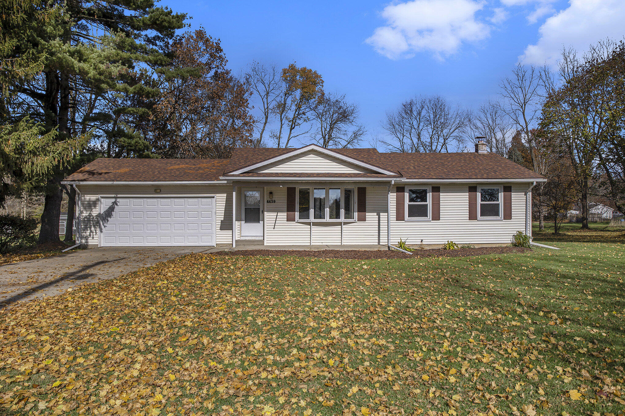 Property Photo:  4439 Minges Road S  MI 49015 