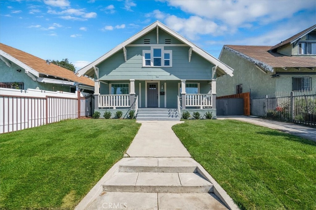 Property Photo:  853 W 50th Street  CA 90037 