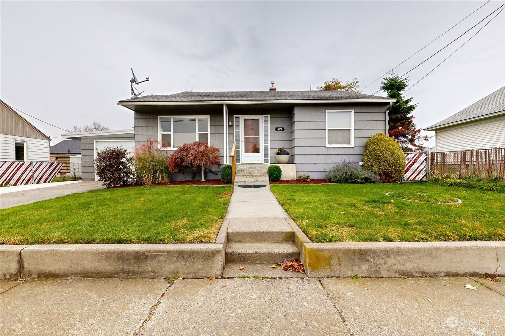 Property Photo:  424 N. Roosevelt St  WA 99362 