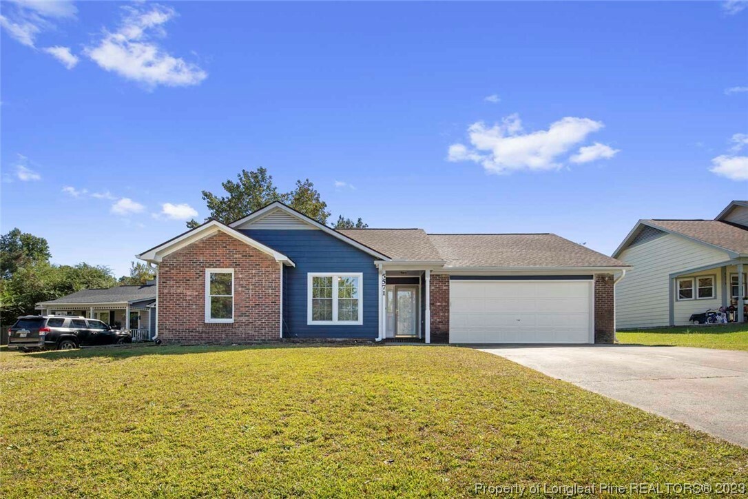 Property Photo: 5571 Windy Knoll Place NC 28304