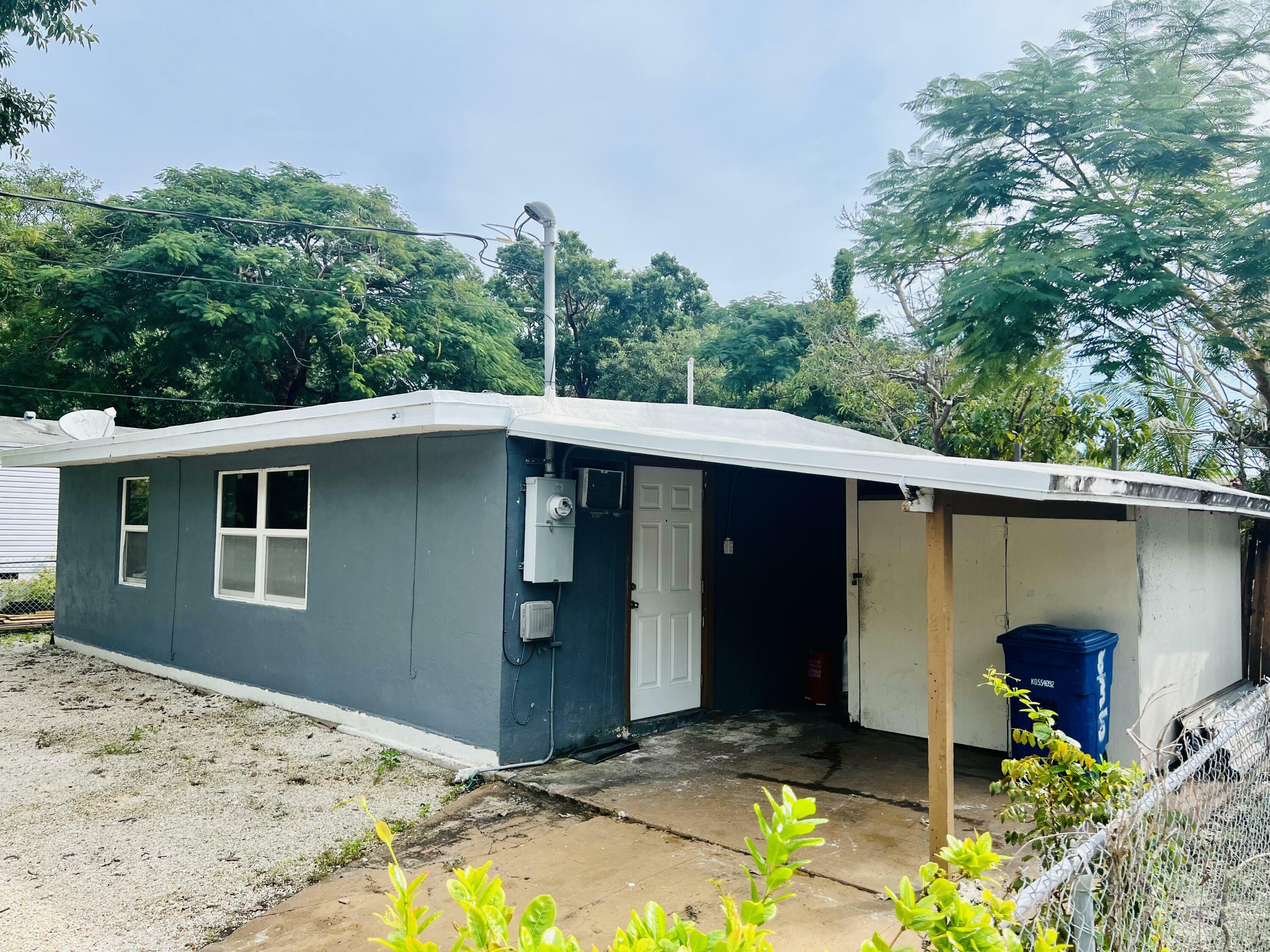 Property Photo: 835 Norwood Avenue FL 33037
