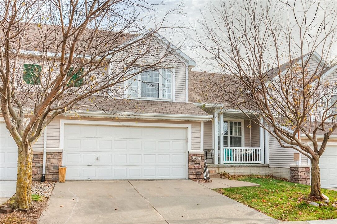Property Photo: 1035 NW Prairie Ridge Drive IA 50023