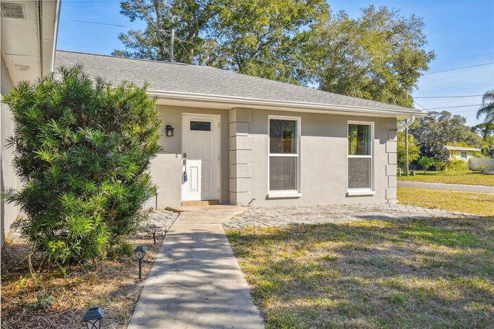 Property Photo: 1701 Sharondale Drive FL 33755