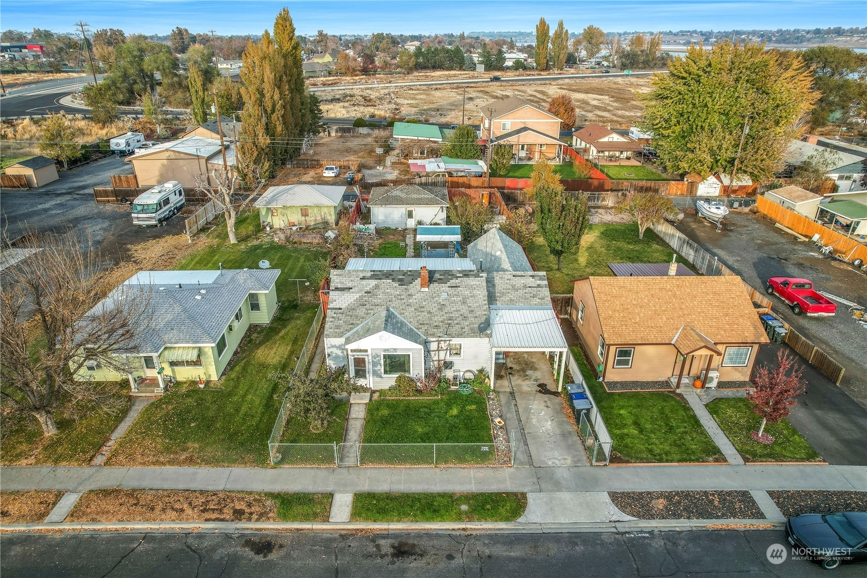 Property Photo:  723 S Margaret Street  WA 98837 