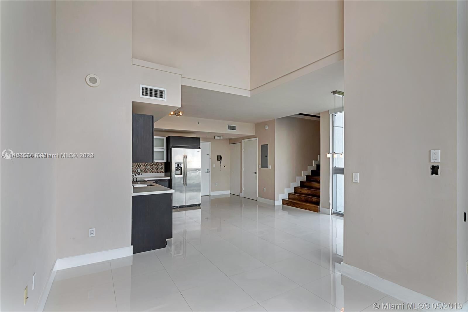 Property Photo:  90 SW 3rd St Th500a  FL 33130 