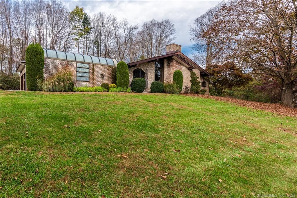 Property Photo:  3 Squire Lane  CT 06484 
