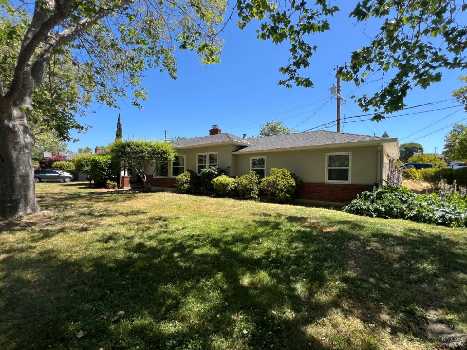 Property Photo:  1300 Mariposa Street  CA 94590 