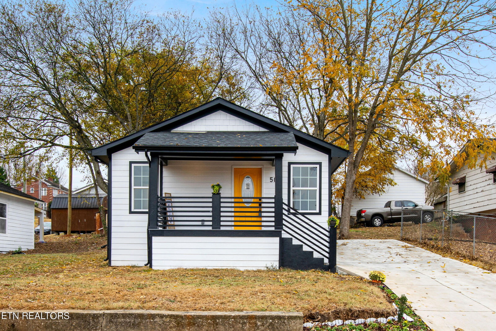 Property Photo: 506 Church St TN 37774