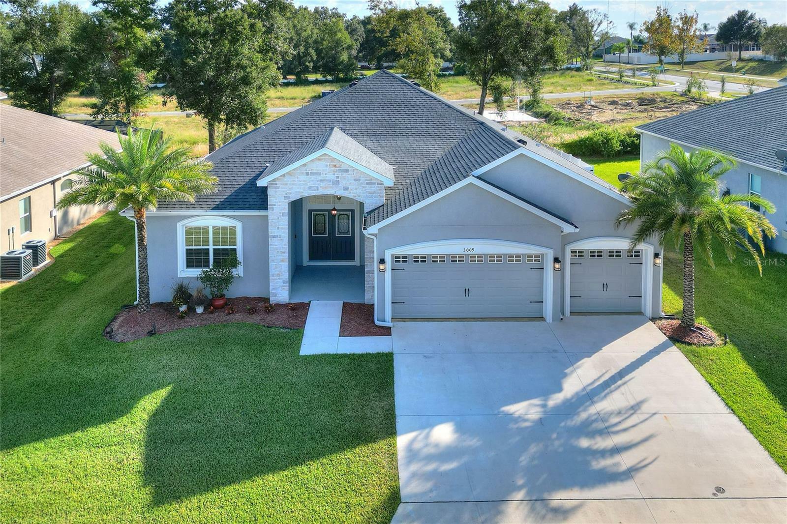 Property Photo: 3009 Pearly Drive FL 33812