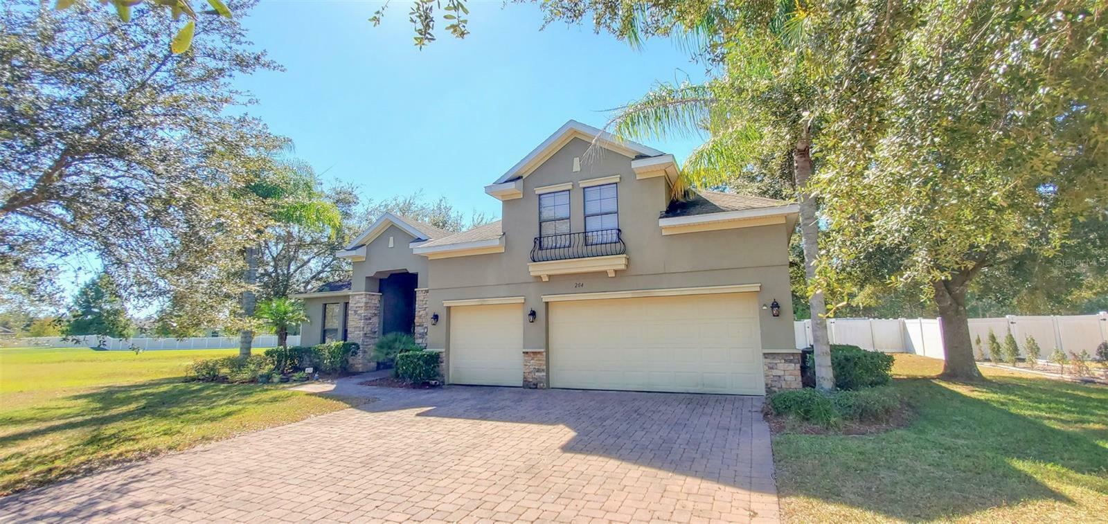 Property Photo:  204 Butter Hill Drive  FL 32724 