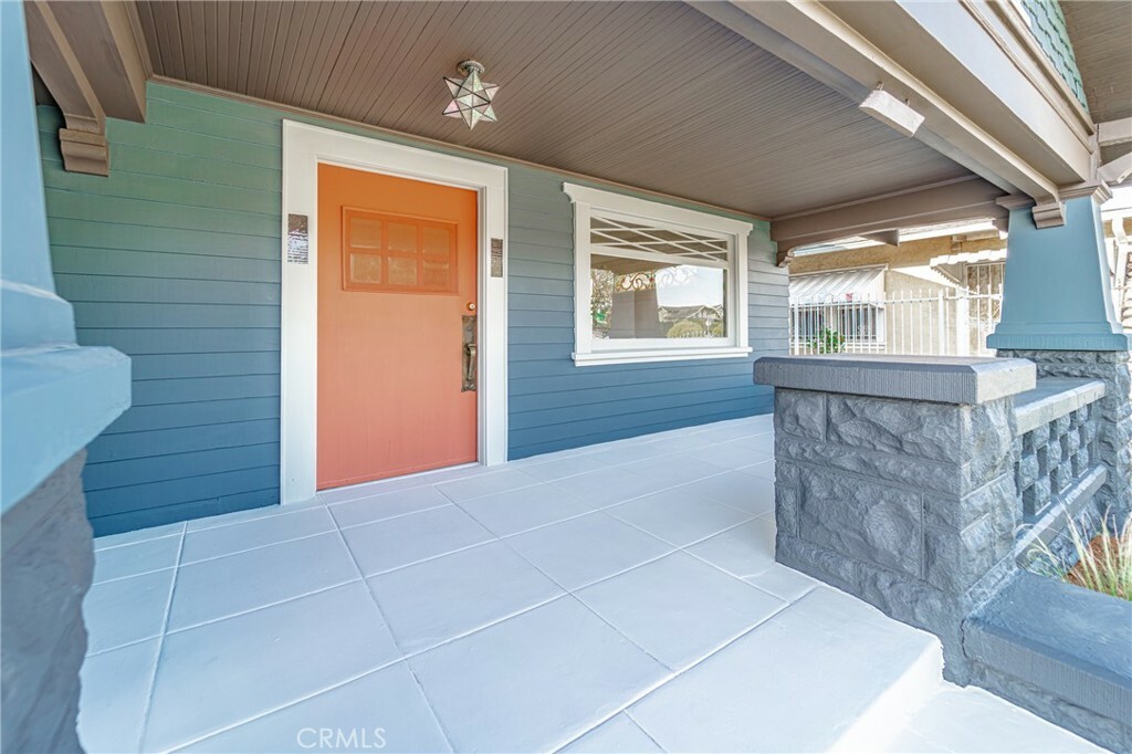 Property Photo:  1611 W 48th Street  CA 90062 