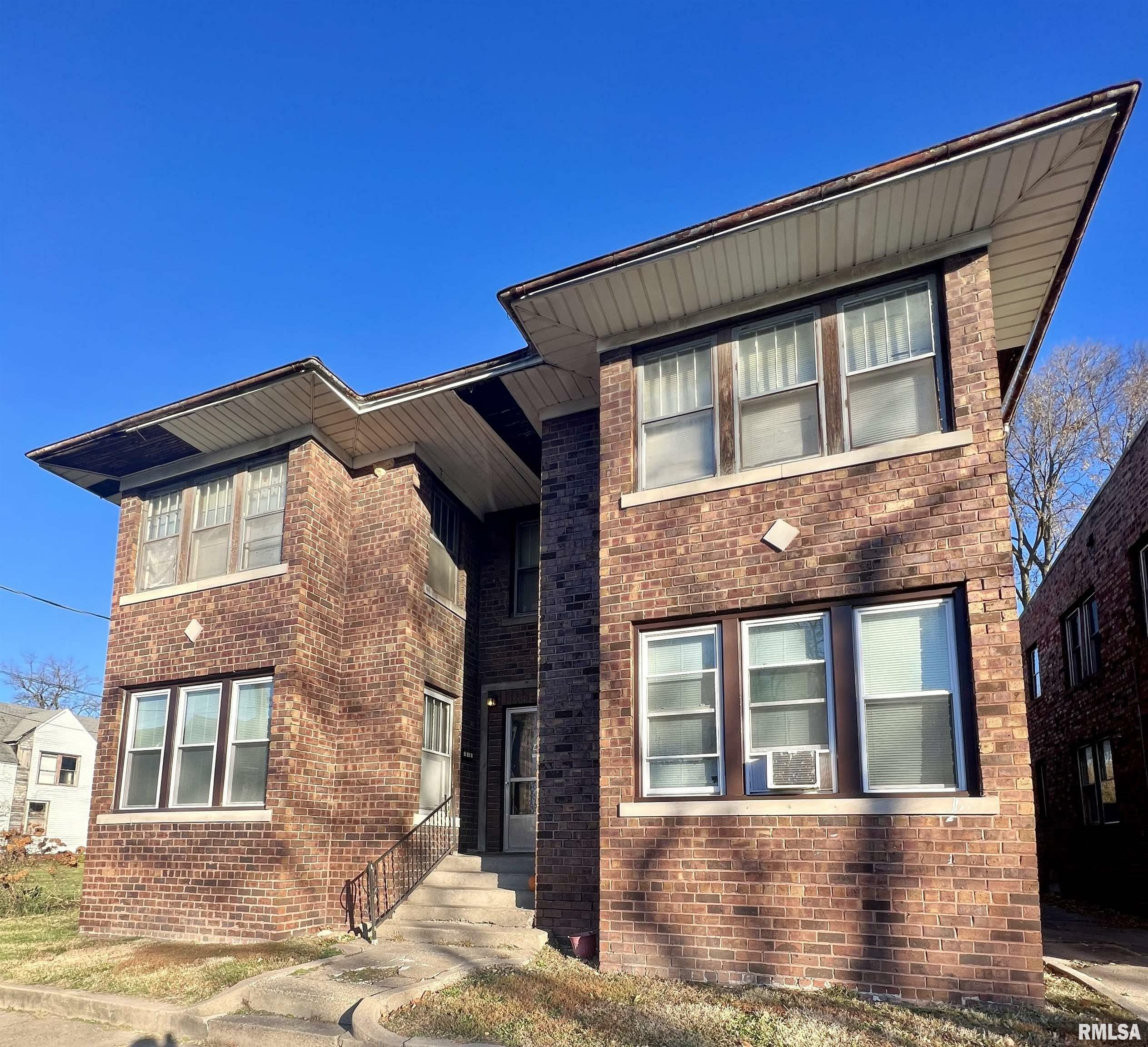 Property Photo: 43 W North Street IL 61401