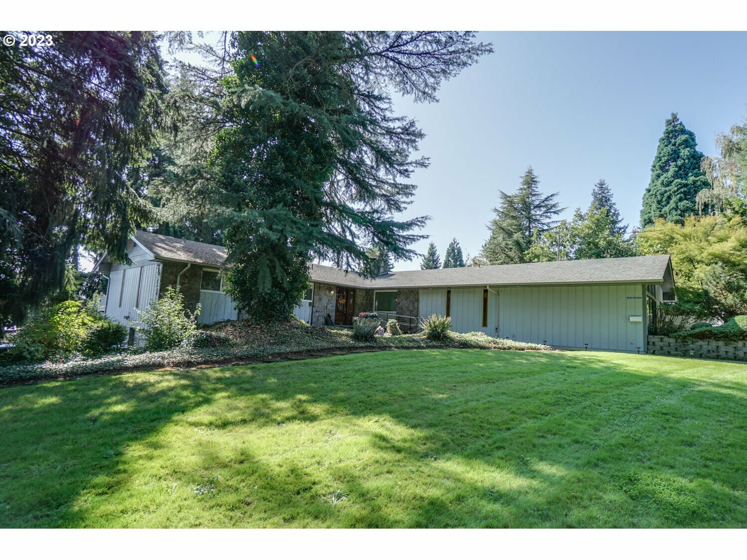 Property Photo:  115 NE 72nd Cir  WA 98665 