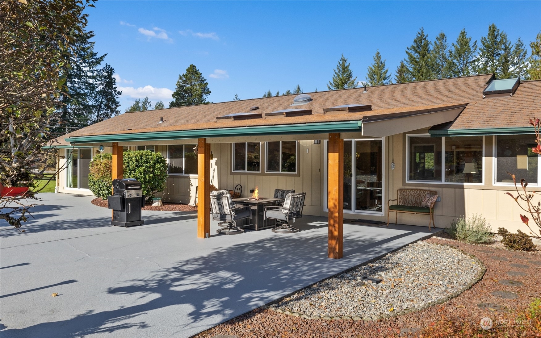 Property Photo: 26417 SE 200th Street WA 98038