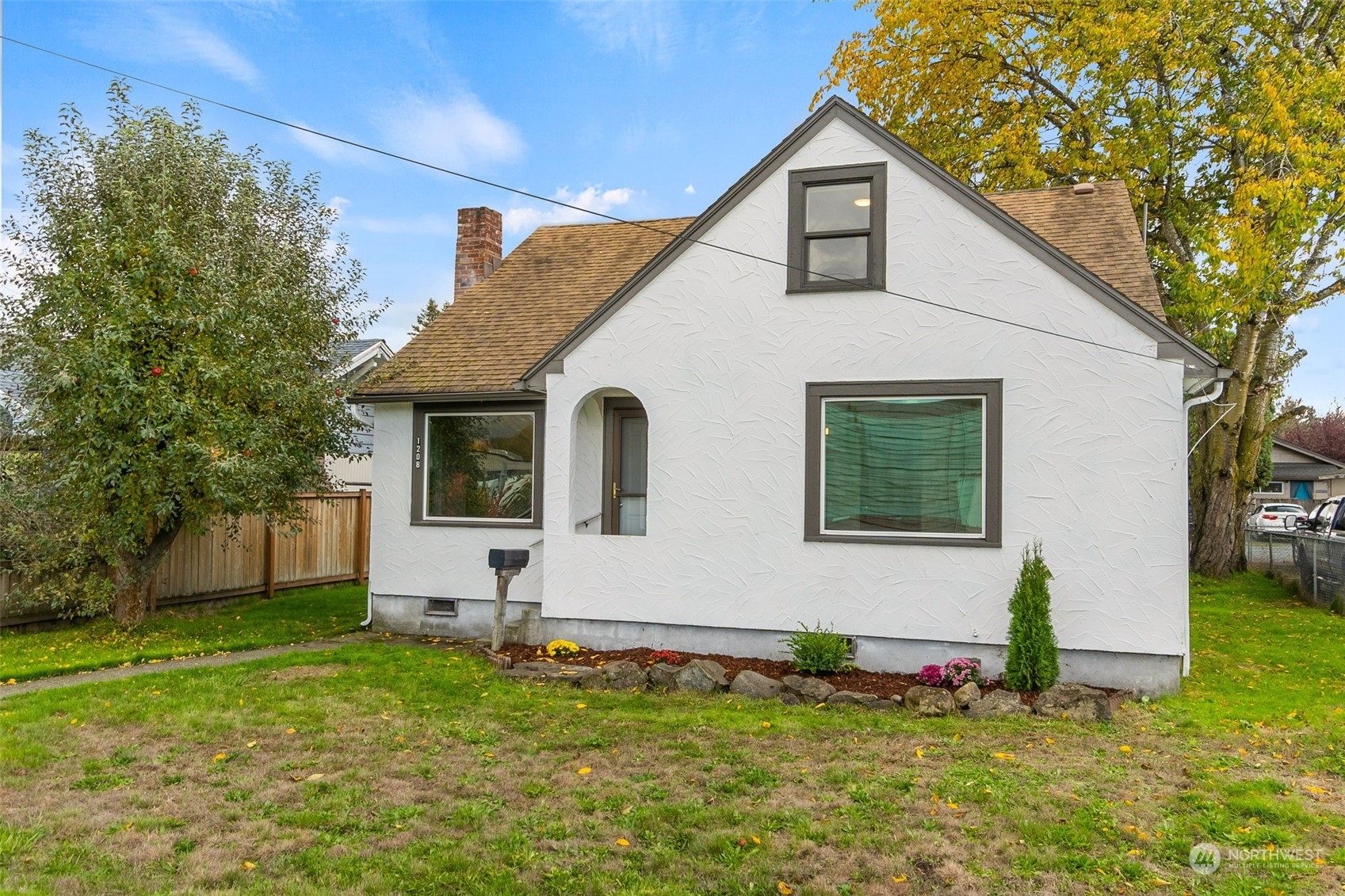 Property Photo: 1208 E Pioneer WA 98372