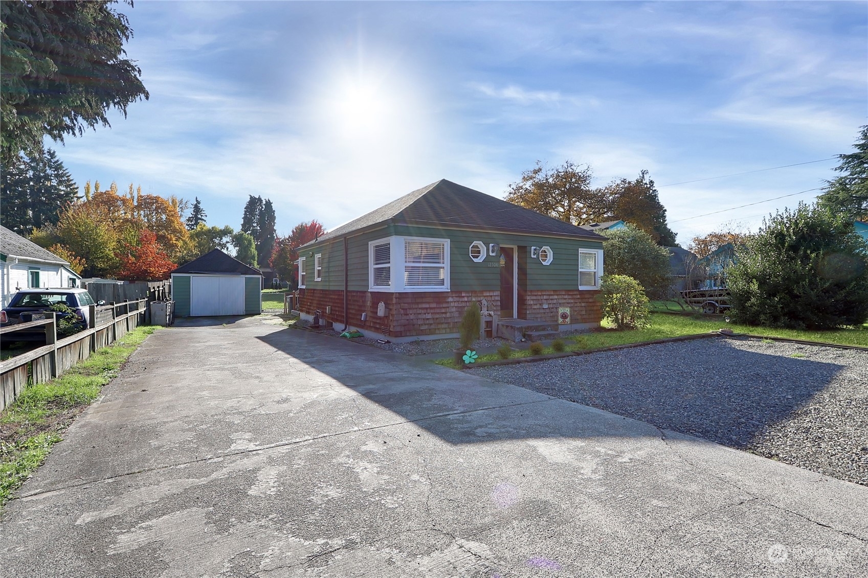 Property Photo:  12504 Valley Avenue E  WA 98372 