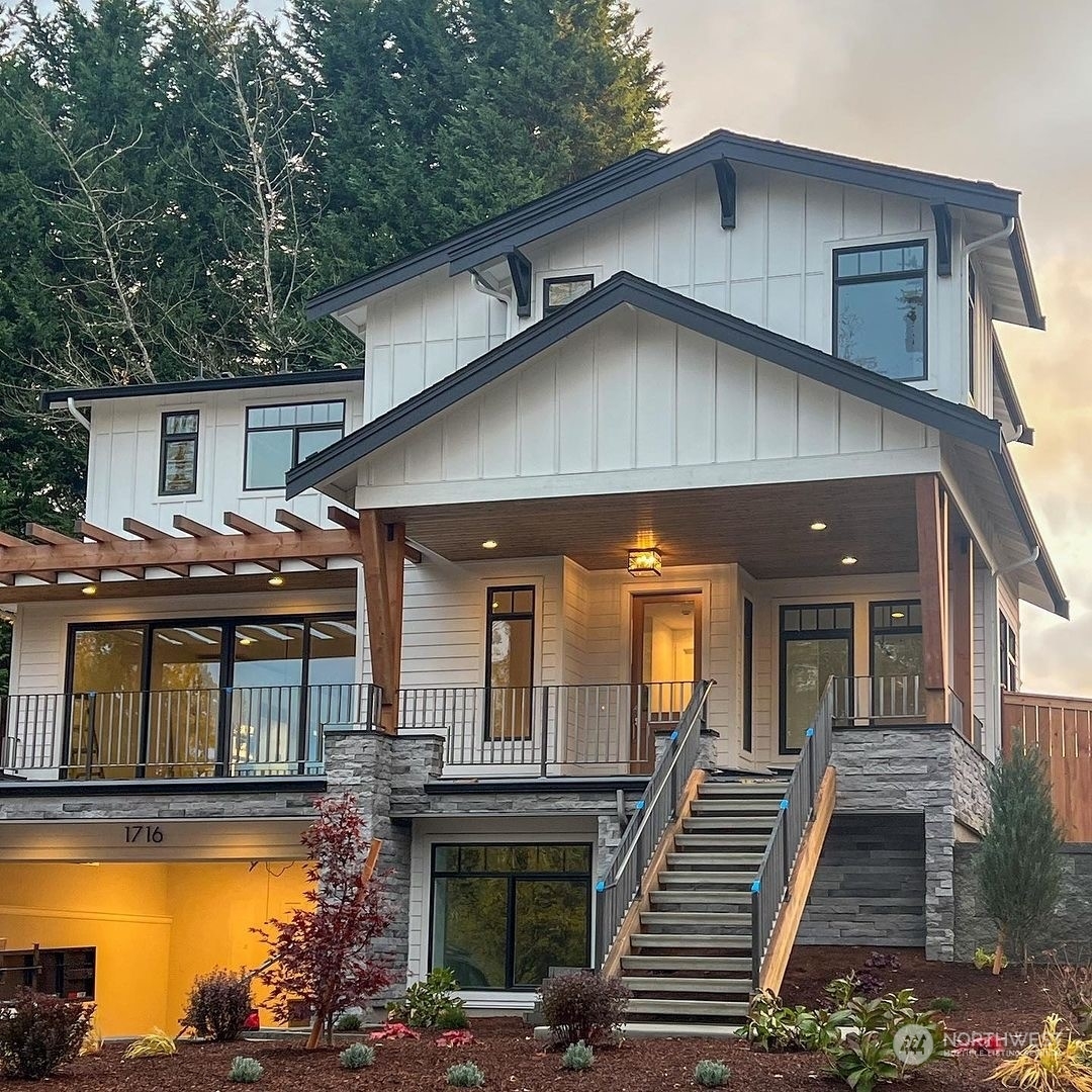 Property Photo: 1716 4th Street WA 98033
