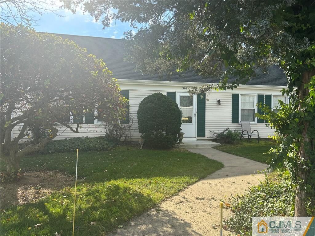 Property Photo:  0-307C Sturbridge Lane 307C  NJ 08831 