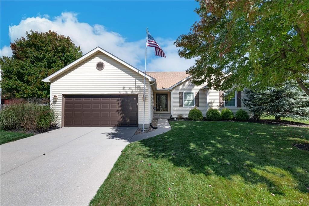 Property Photo:  2112 Sulky Trail  OH 45434 