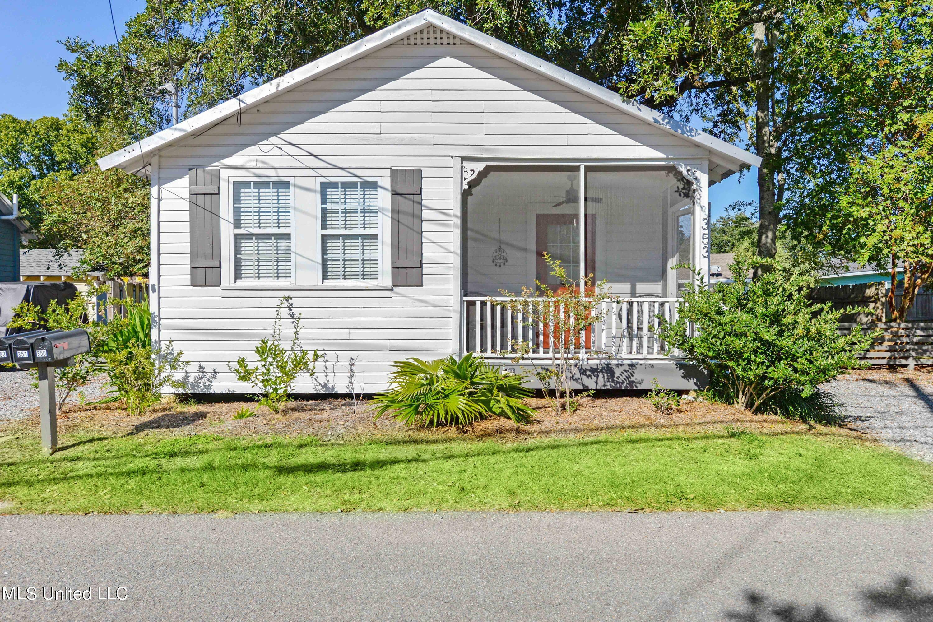 Property Photo:  353 State Street  MS 39520 