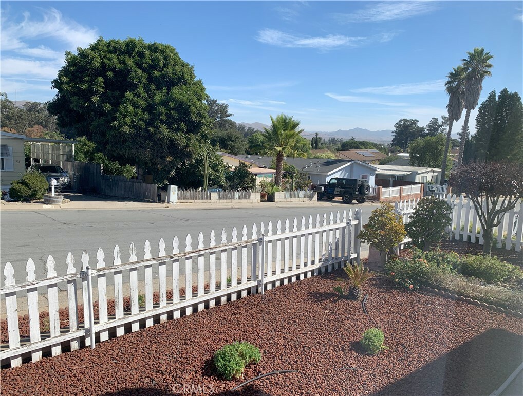 Property Photo:  530 Beverly Drive  CA 93444 
