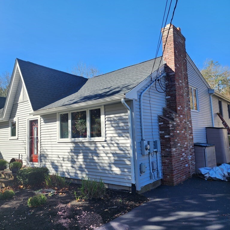 Property Photo:  219 Walnut St B  MA 02333 