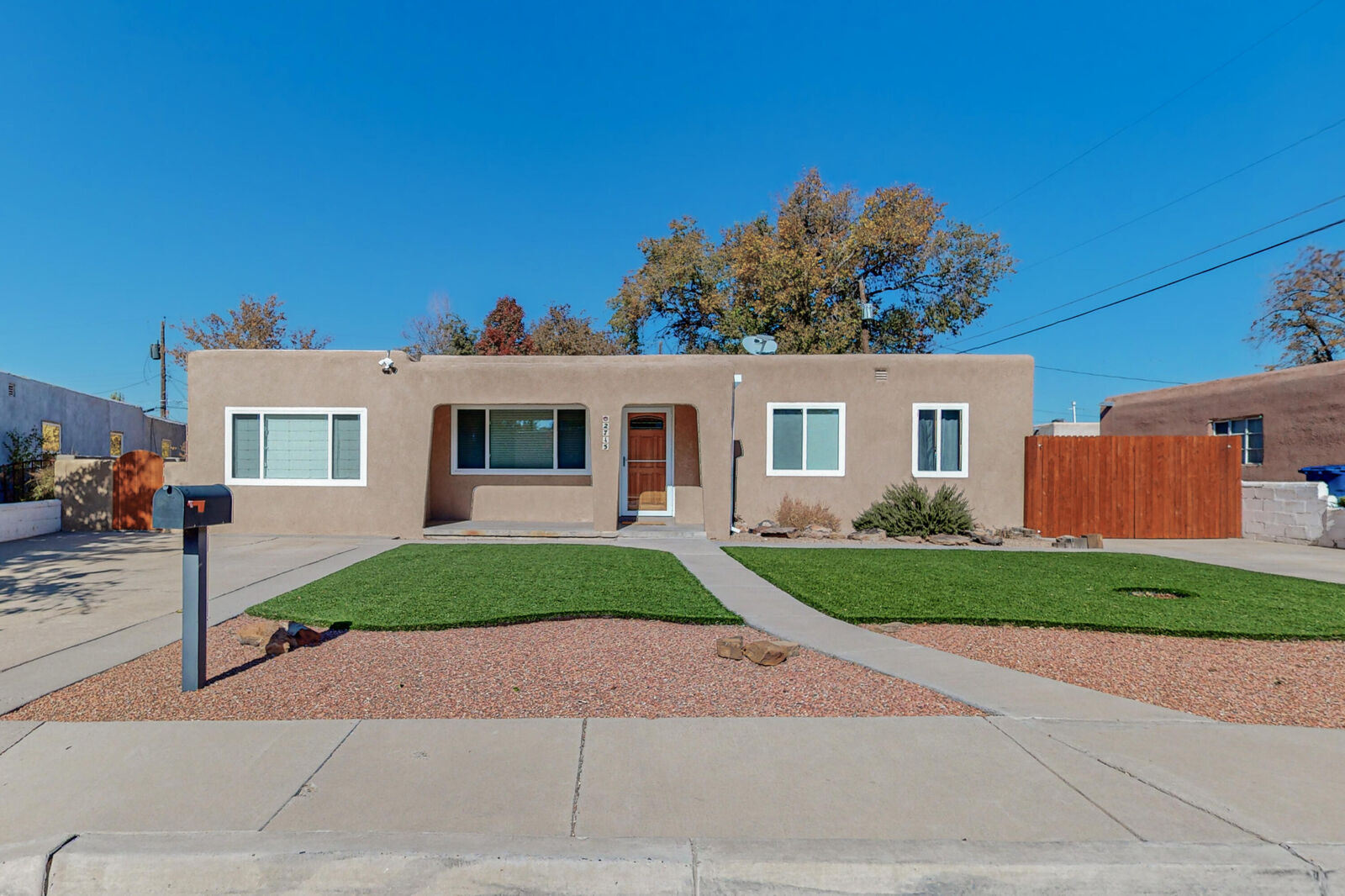 Property Photo:  2715 Haines Avenue NE  NM 87106 