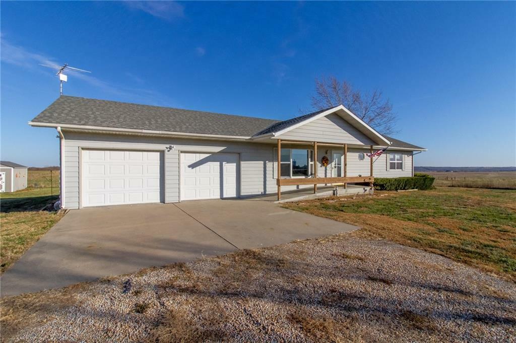 Property Photo:  1298 E 250th Road  KS 66409 