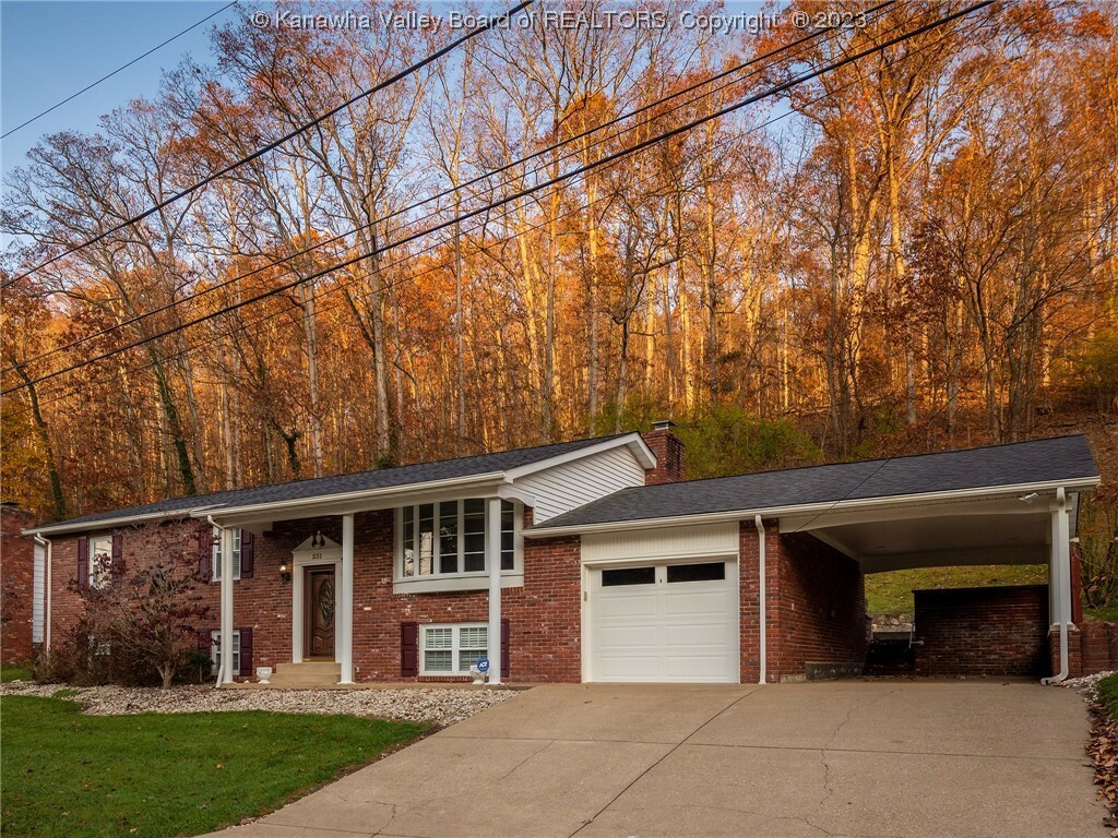 Property Photo: 231 Brookhaven Drive WV 25143