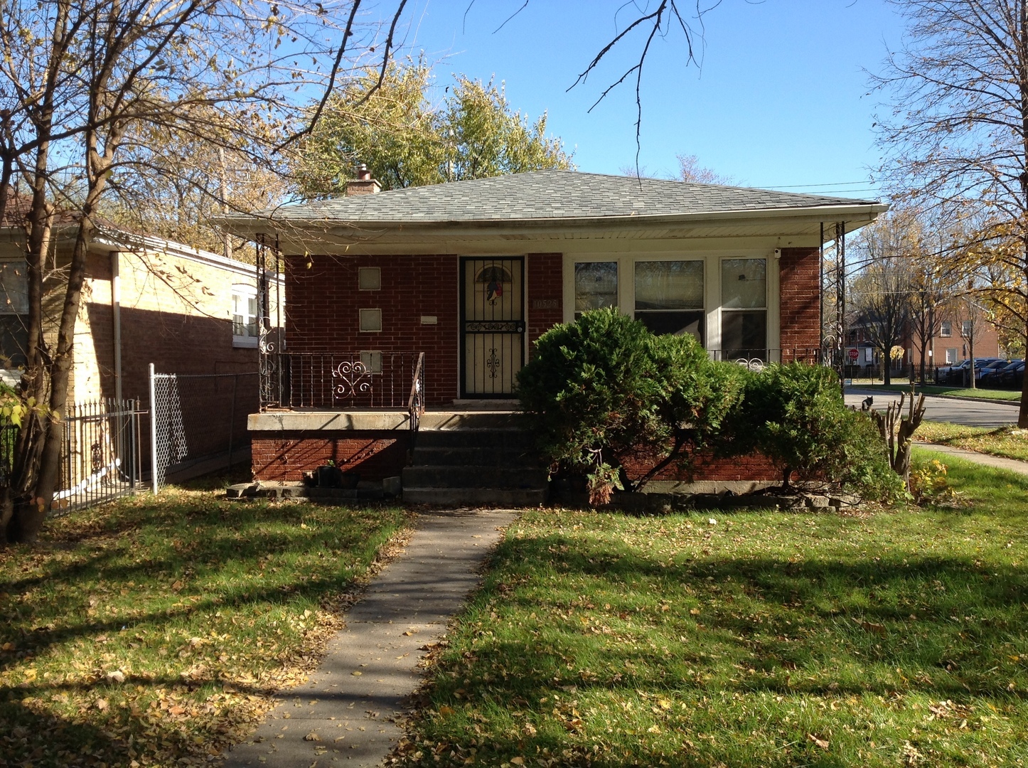 Property Photo:  10525 S Cottage Grove Avenue  IL 60628 