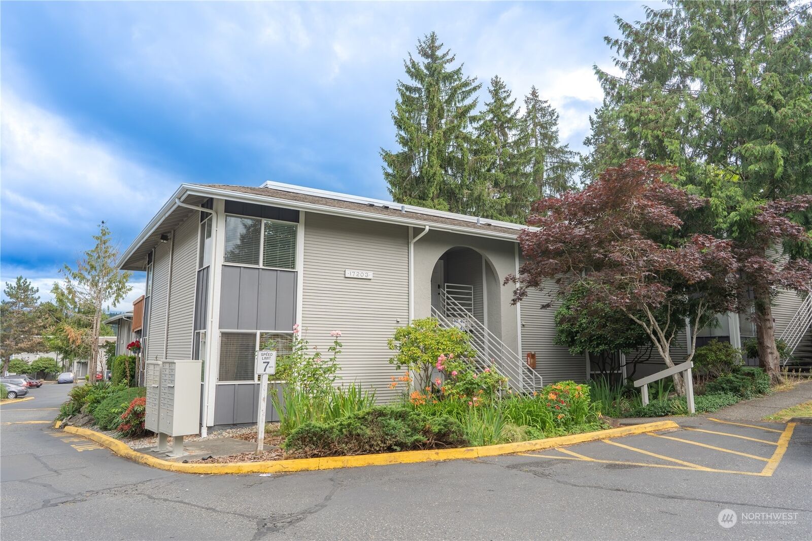 Property Photo:  17203 NE 45th Street 41  WA 98052 