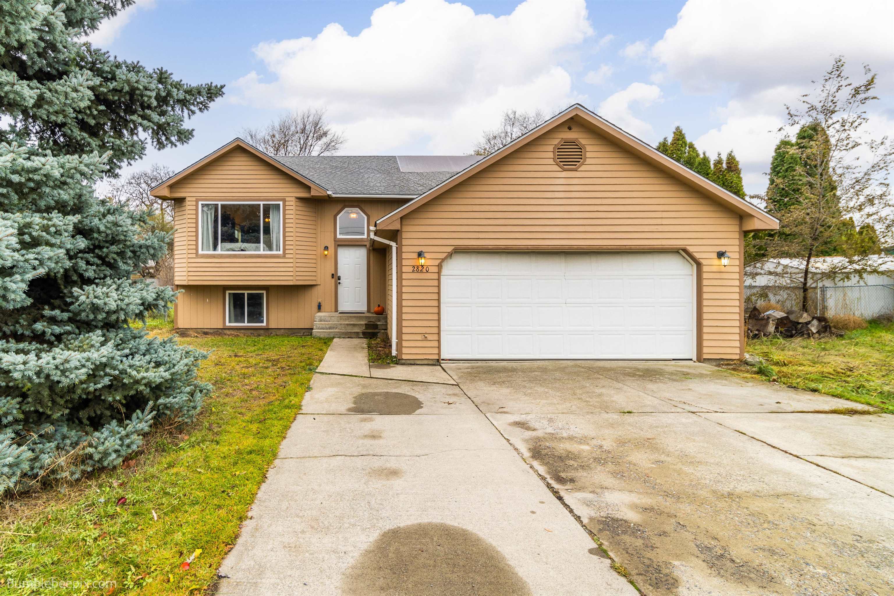 Property Photo: 2820 N Dora Rd WA 99212