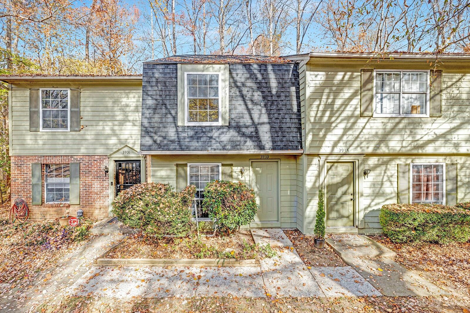 Property Photo:  3933 Briarhill Drive  NC 28215 