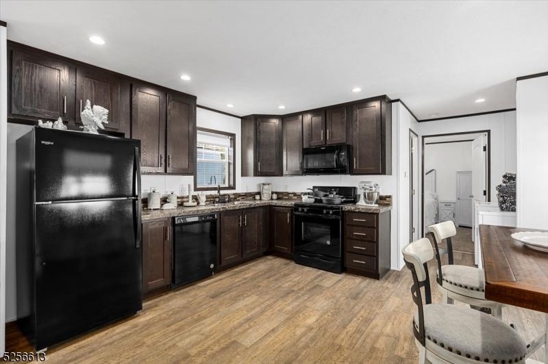 Property Photo: 27 Lackawanna St 6 NJ 08827