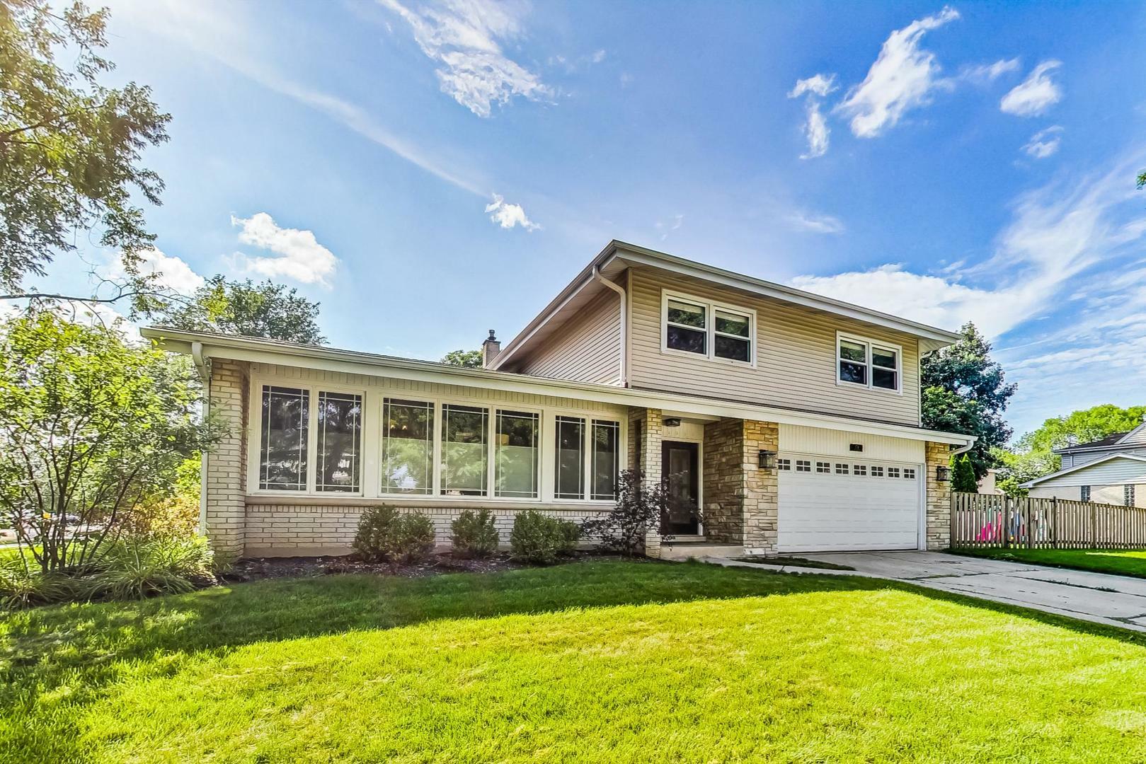 Property Photo:  1714 N Dale Avenue  IL 60004 