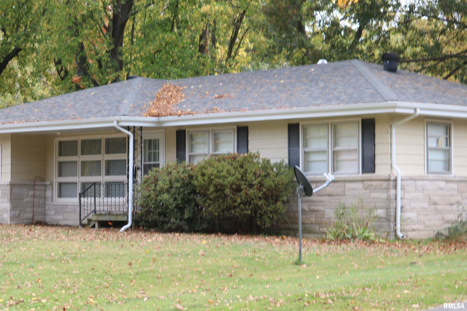 Property Photo:  407 S Skyline Drive  IL 62901 