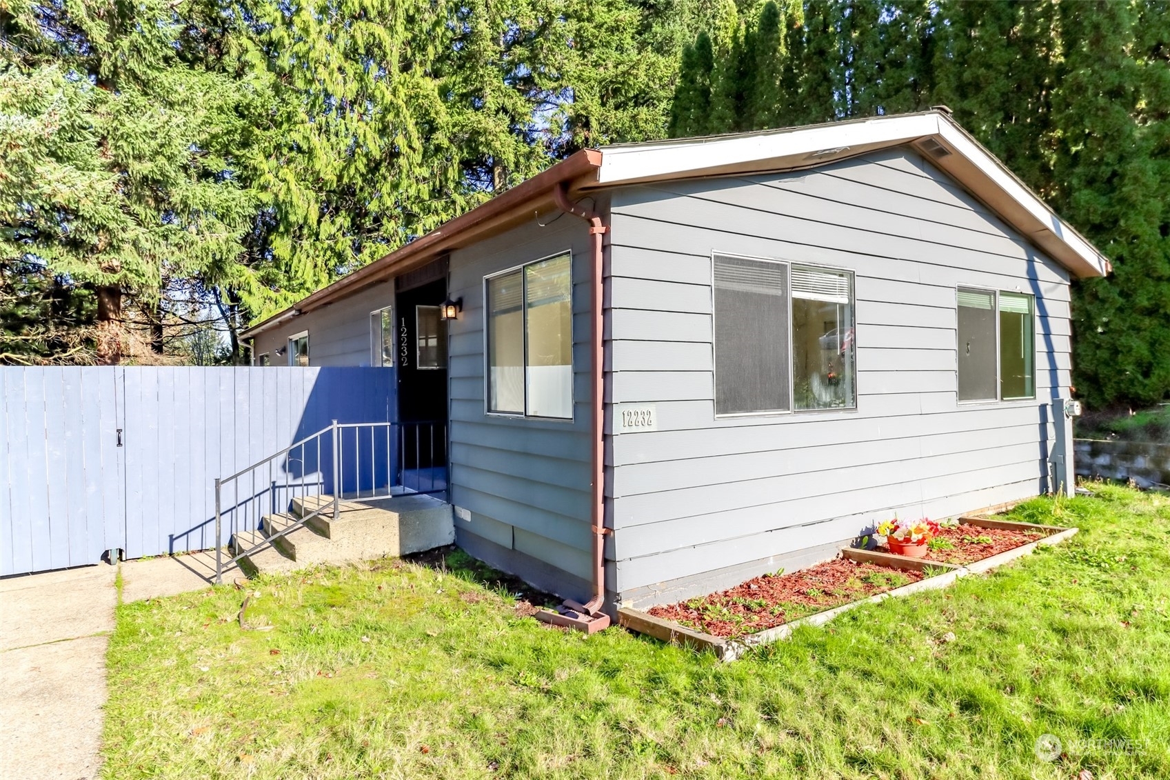 Property Photo:  12232 SE 207th Street  WA 98031 