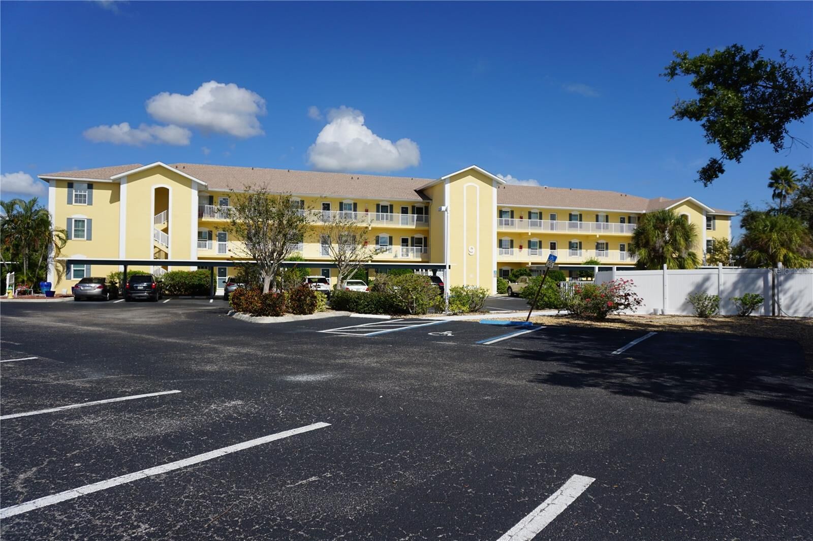 Property Photo:  175 Kings Highway 923  FL 33983 