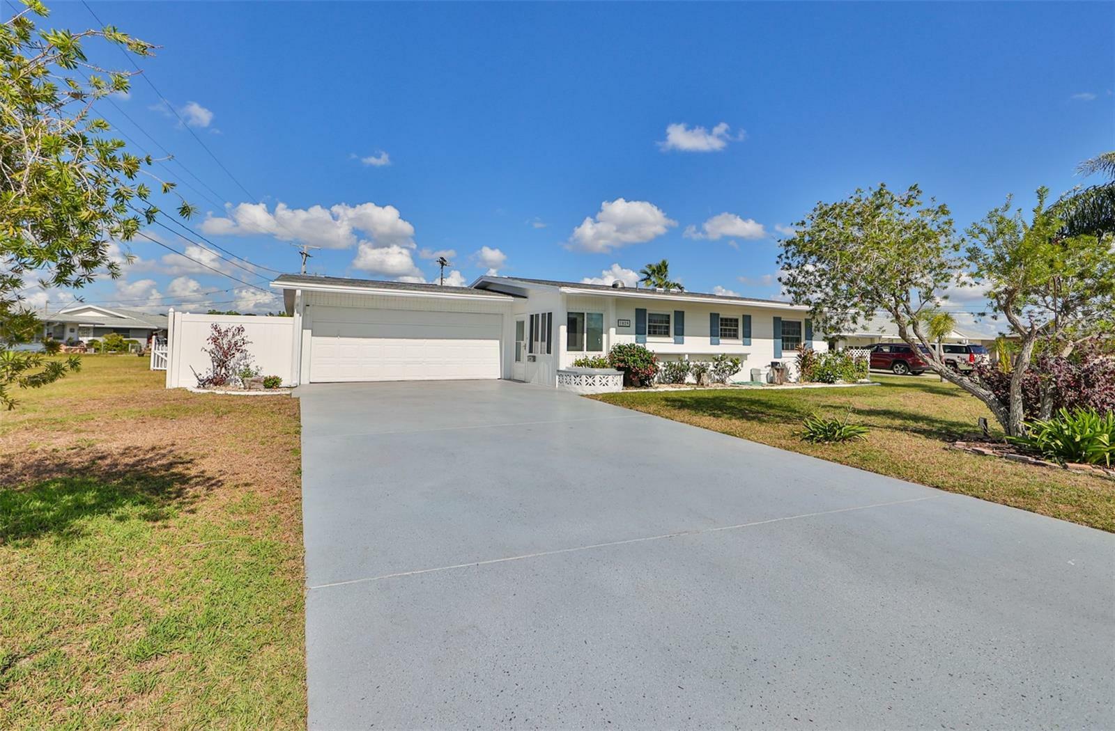 Property Photo:  1029 Augusta Drive  FL 33573 