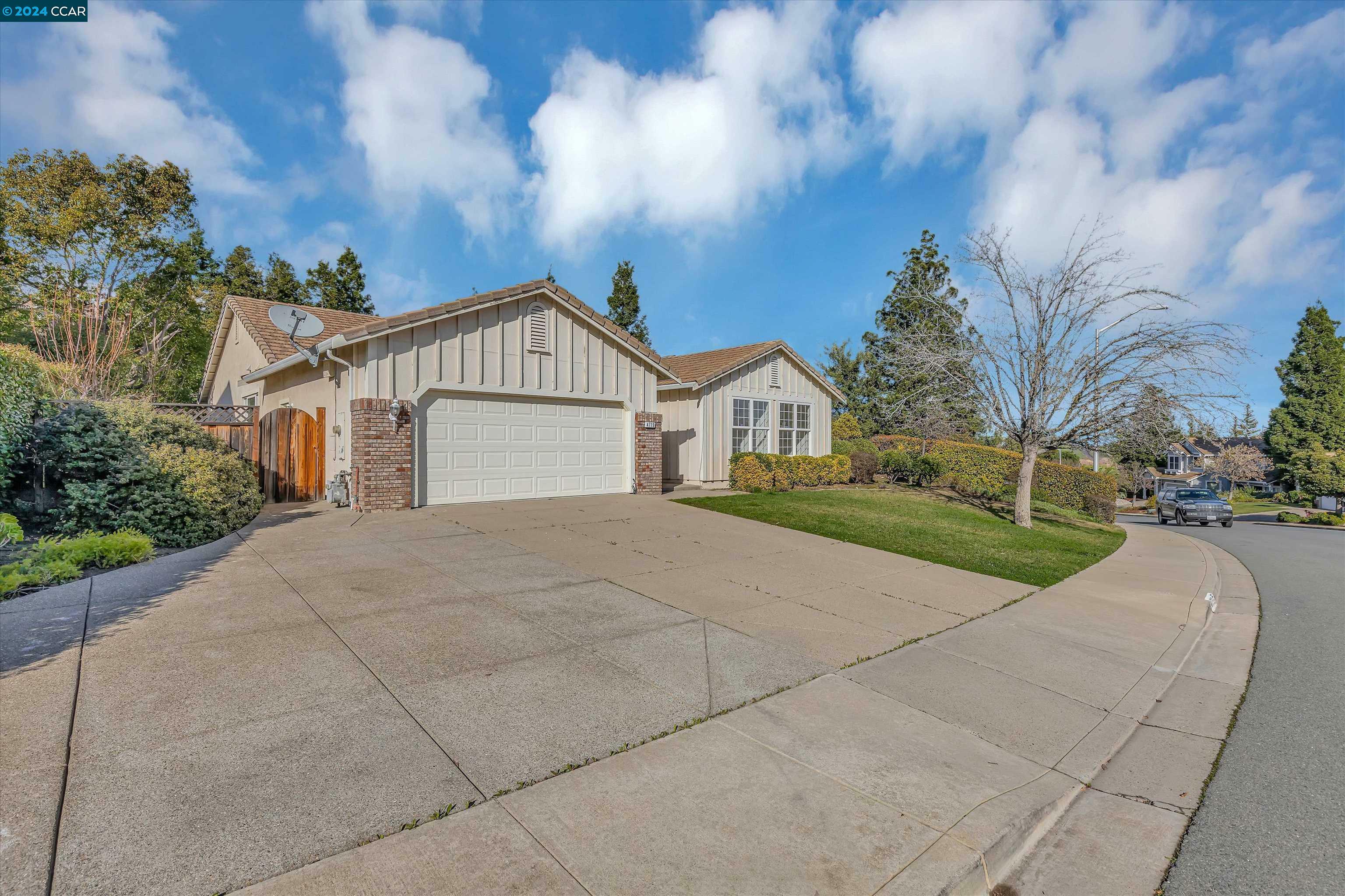 4719 Golden Bear Dr  Antioch CA 94531 photo