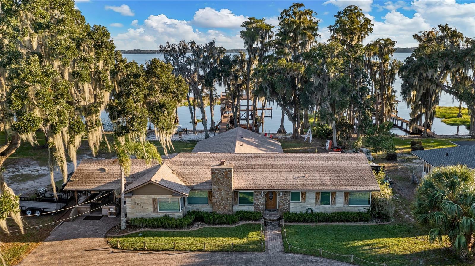 Property Photo:  1241 W Lakeshore Drive  FL 34711 