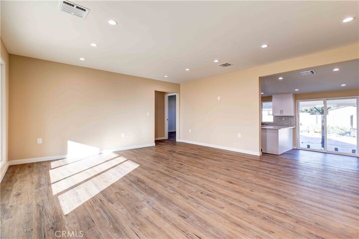 Property Photo:  6600 Gloria Avenue  CA 91406 