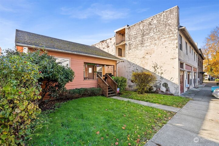 Property Photo: 121 N Market Boulevard WA 98532