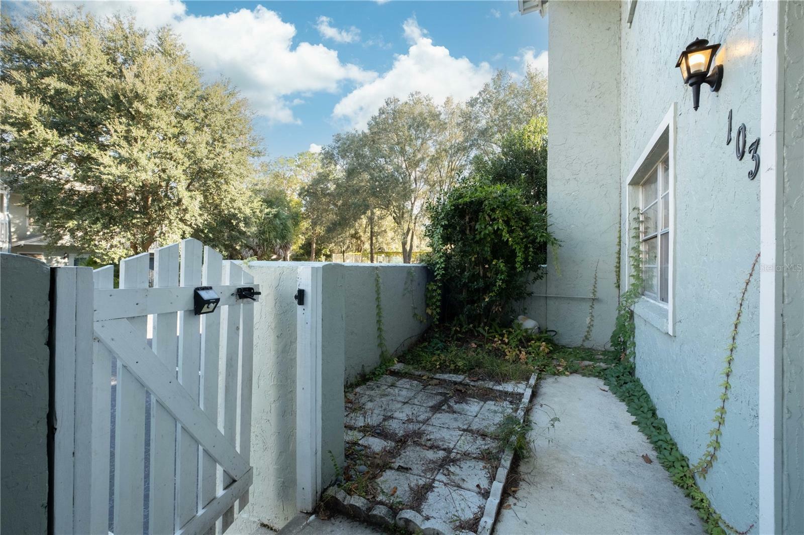 Property Photo: 4411 SW 34th Street 103 FL 32608