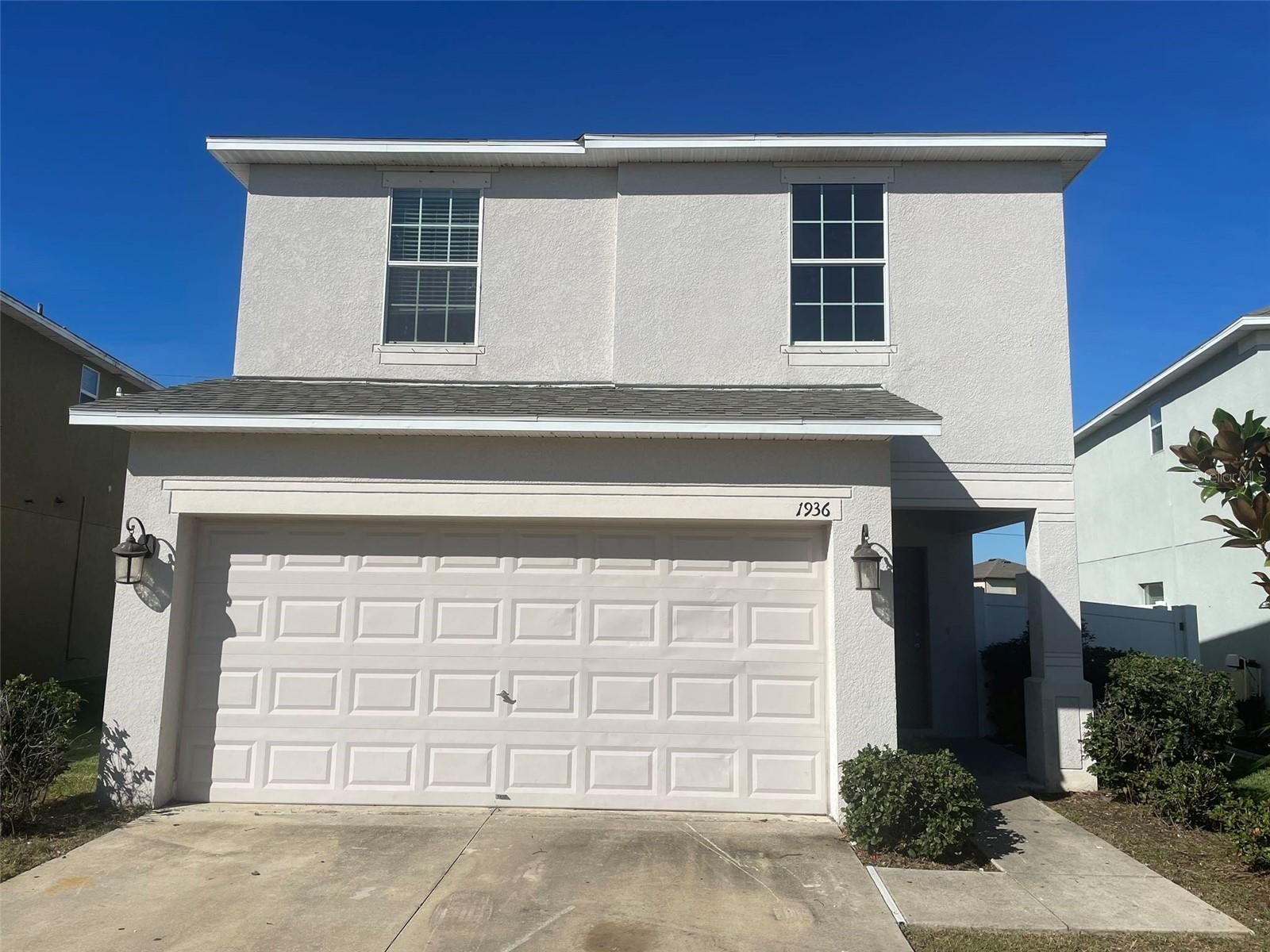 Property Photo:  1936 Hawks View Drive  FL 33570 